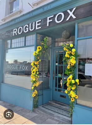 Rogue Fox café